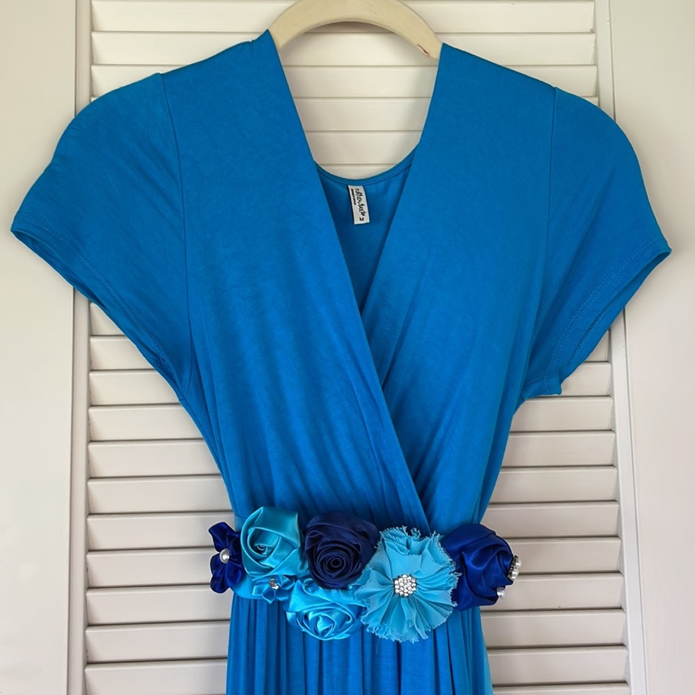 Mother Bee Maternity Short Sleeve Ruched Waist Maxi Dress w/ maternity sash belt